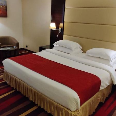 Nehal Hotel Abu Dabi Exterior foto