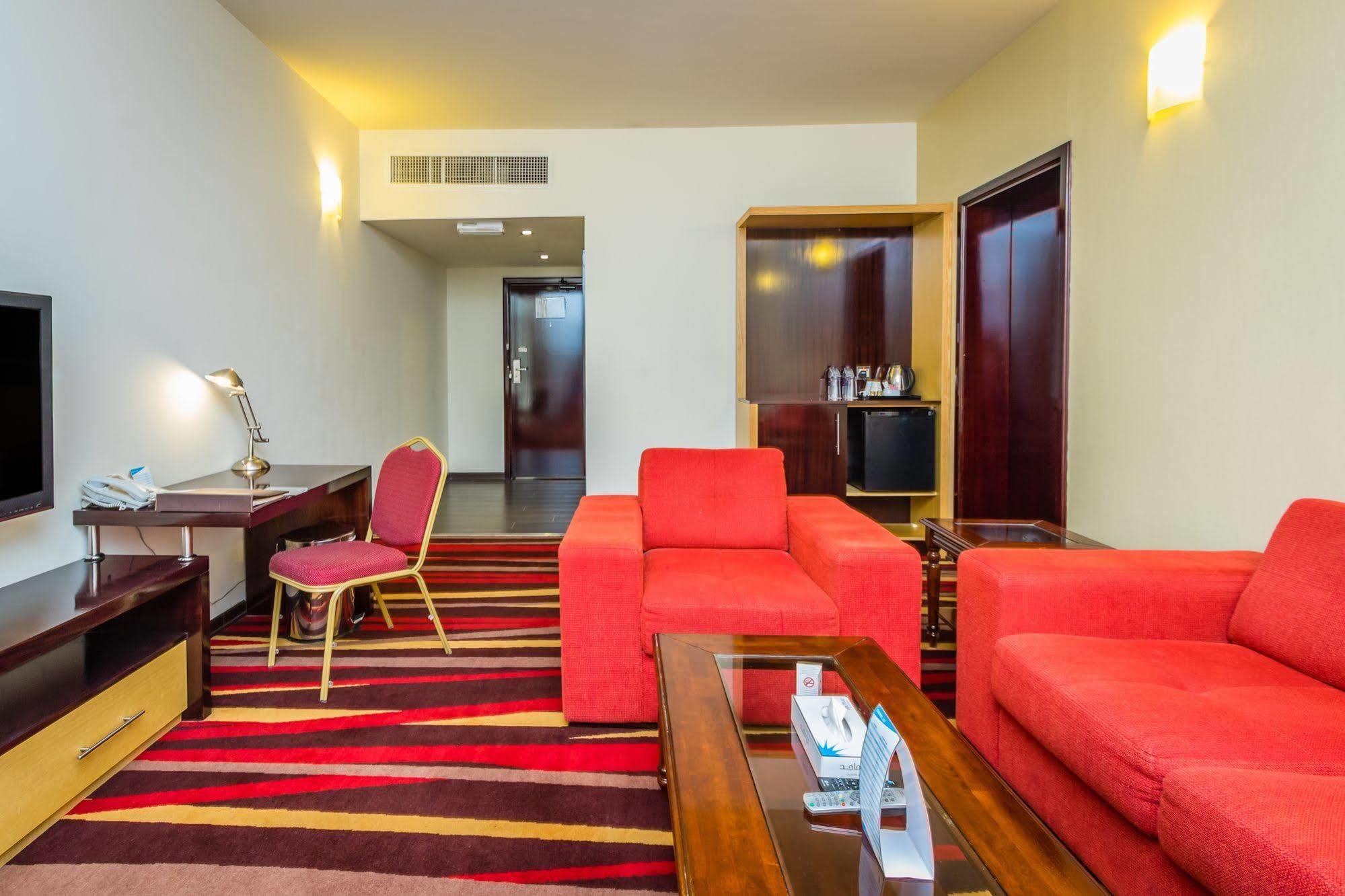 Nehal Hotel Abu Dabi Exterior foto