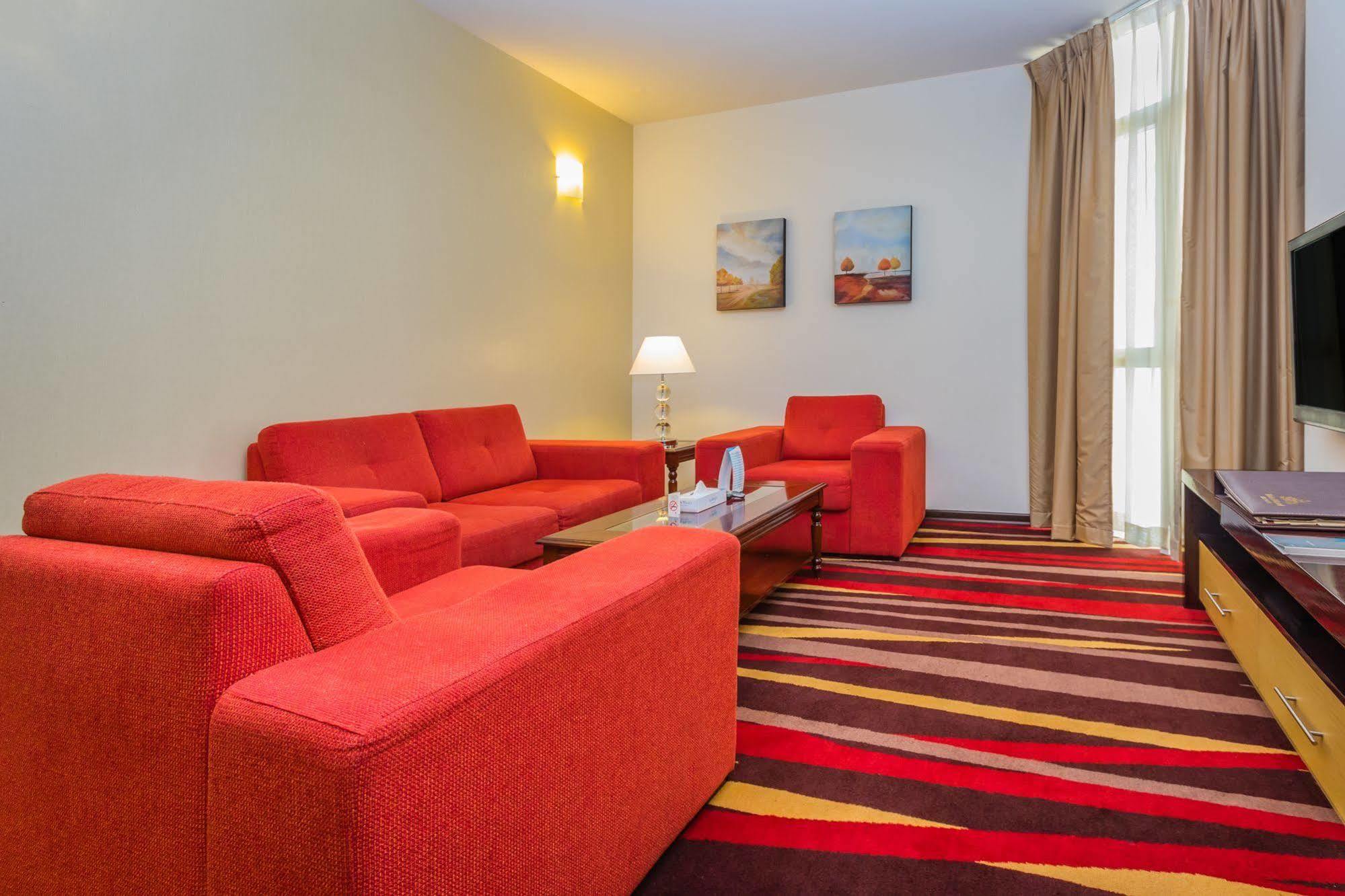 Nehal Hotel Abu Dabi Exterior foto