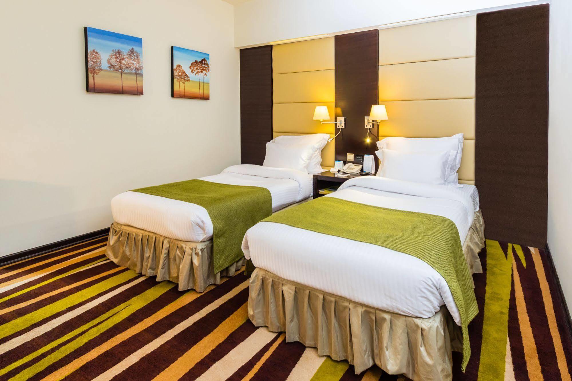 Nehal Hotel Abu Dabi Exterior foto
